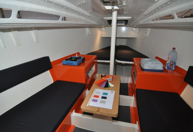 Saphire 27 Interior