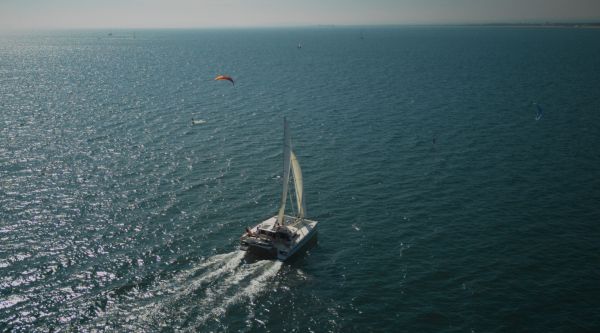 TRM43 #01 "Jehol" Sailing with Kitesurfers at La Grande Motte after the International Multihull Show 2026
