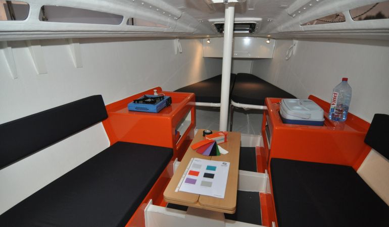Saphire 27 Interior