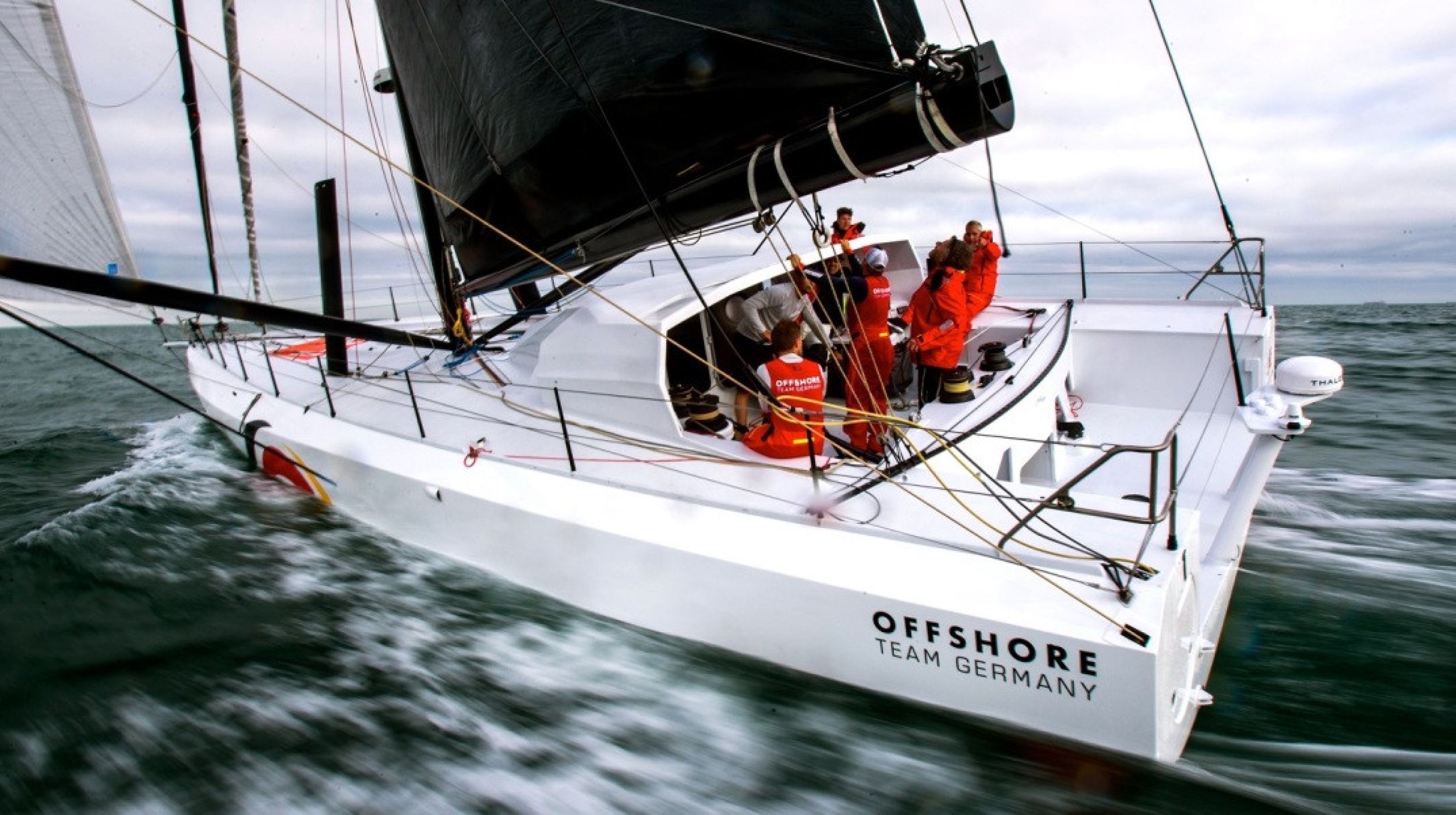 AMERICA’S CUP YACHTS Trimarine